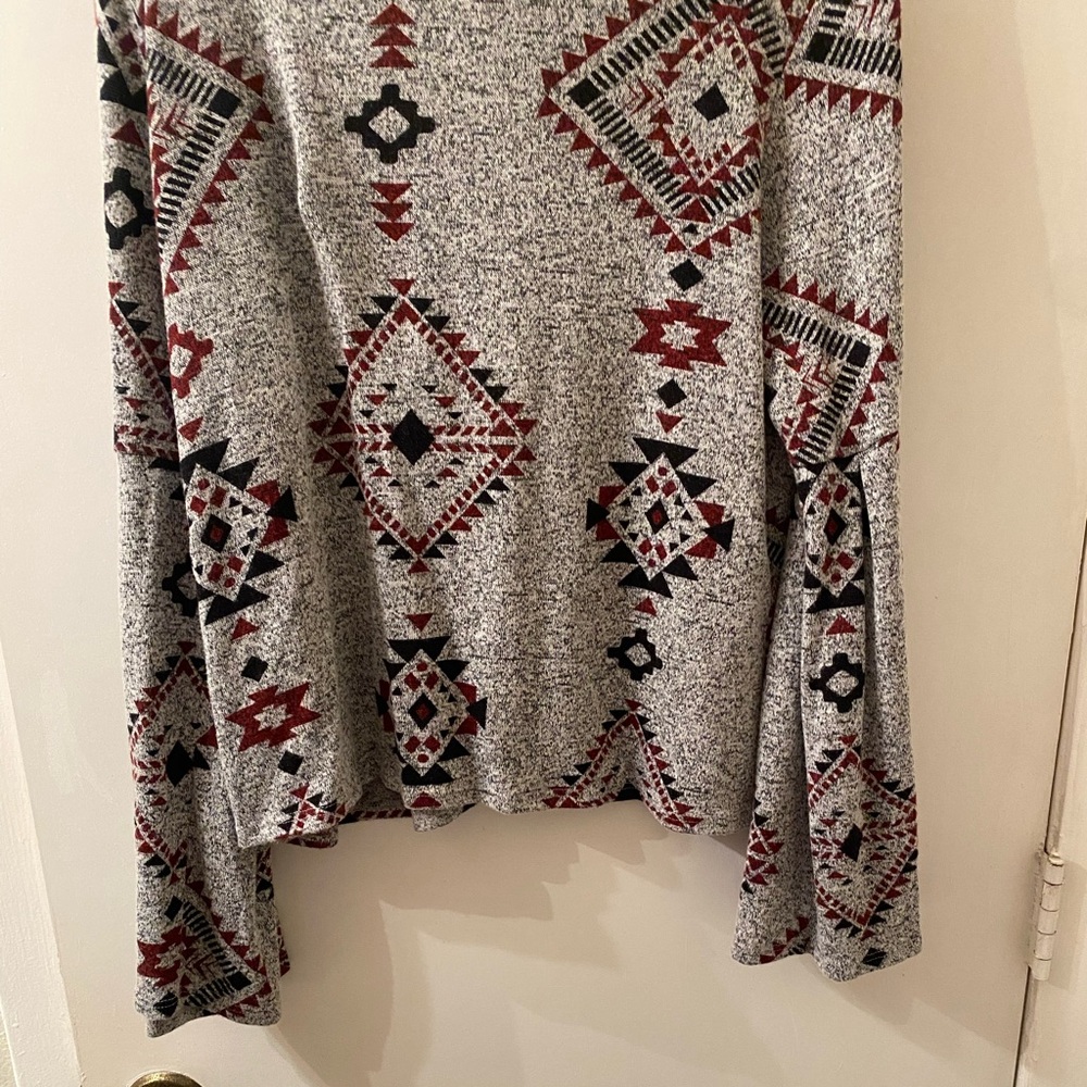 LJ Femme Aztec Print Long Sleeve Top. Extra Long Loose Sleeves. - Picture 3 of 6